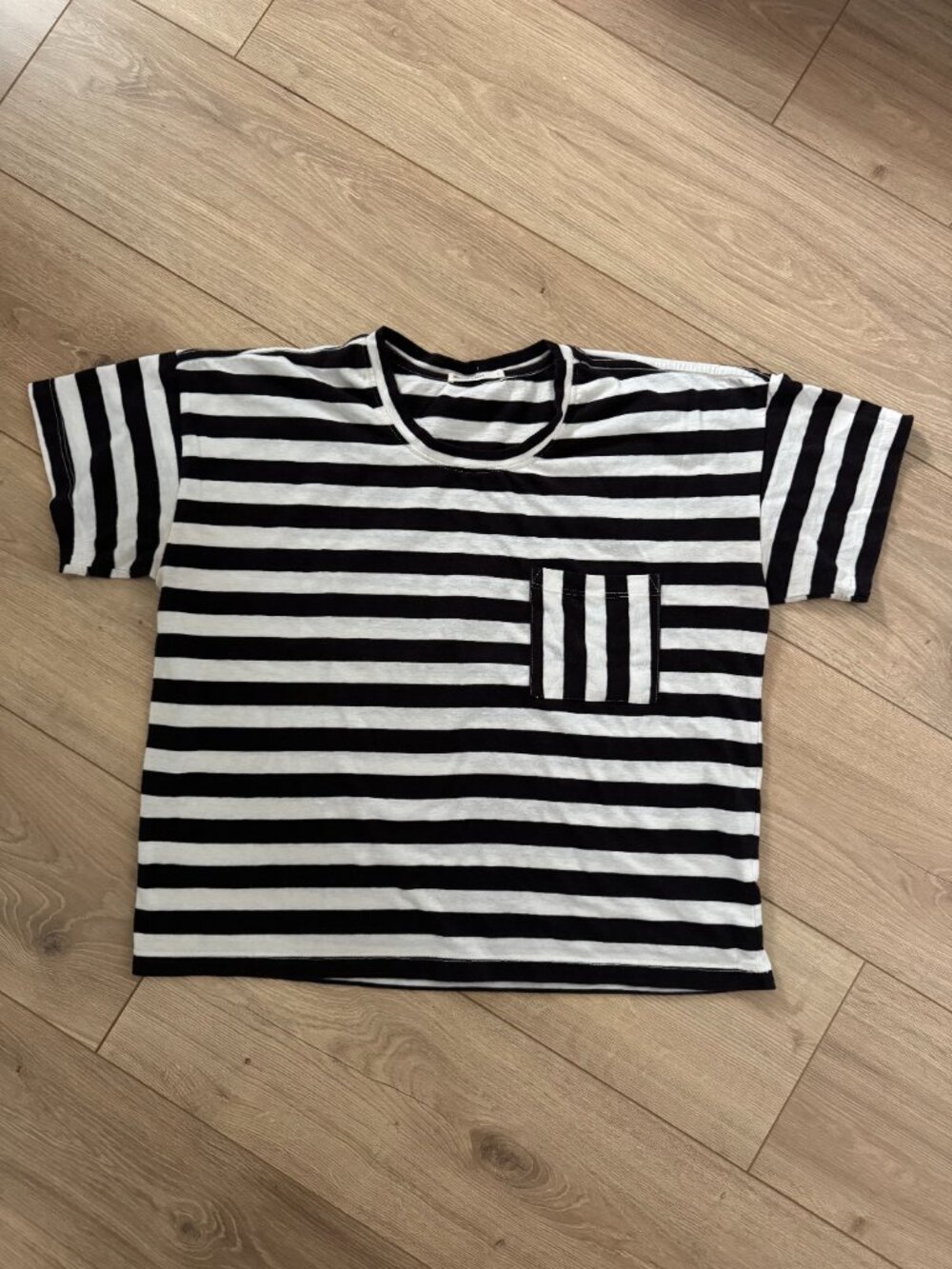 Like New Marine Layer Drop Shoulder Stripes Tee in Black/White Stripes Sz L - Picture 5 of 10